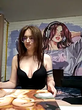 Snapshot of SophiaHarris chatting on 09/28/25, 12:32 SophiaHarris online show from 09/28/25, 12:32