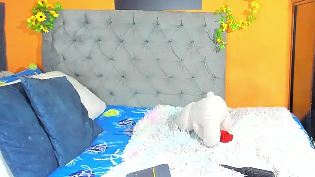 nahiroby ebony online show from 07/15/26, 03:17