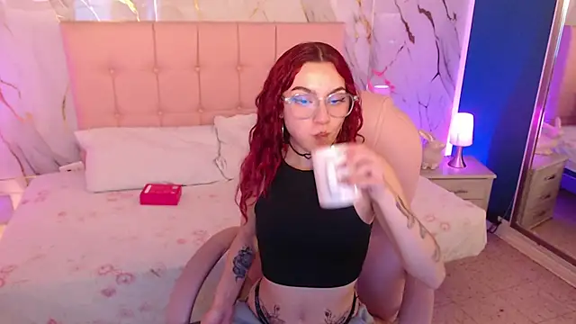 Snapshot of Red_kytty6 chatting on 11/22/25, 03:33 Red kytty6 online show from 11/22/25, 03:33