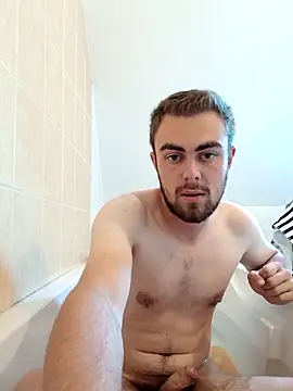 Snapshot of Aymeric35000 chatting on 10/12/25, 04:17 Aymeric35000 online show from 10/12/25, 04:17