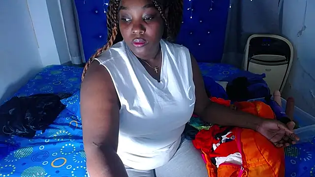 ebony NeighborMoans online show from 12/02/25, 03:23