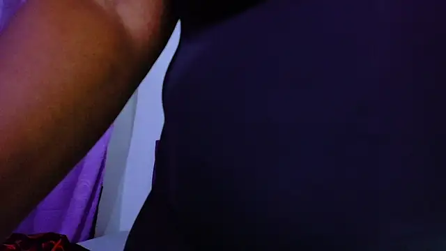 ebony NeighborMoans online show from 07/07/26, 03:20