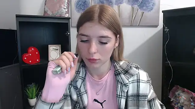 JuiceLips   online show from 11/25/25, 03:01