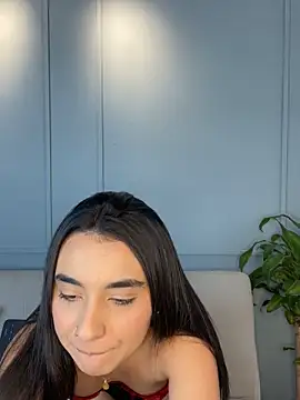 Zafira Montiel online show from 11/26/25, 08:21