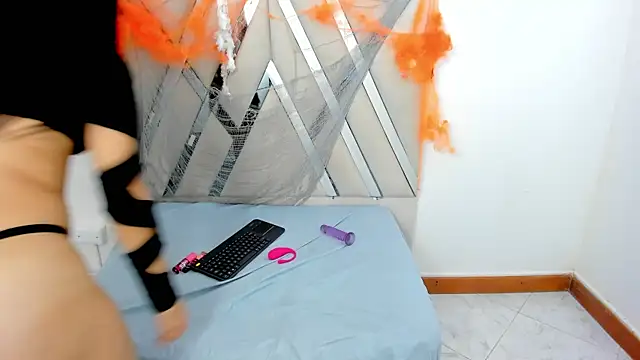 Snapshot of Zai_zuleta chatting on 10/31/25, 03:29 Zai zuleta online show from 10/31/25, 03:29