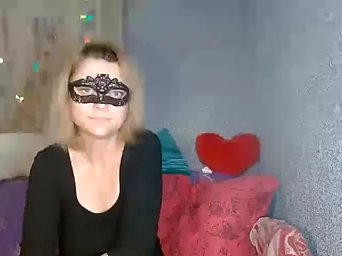 Snapshot of Miss_Nona chatting on 11/14/25, 04:55 Miss Nona online show from 11/14/25, 04:55