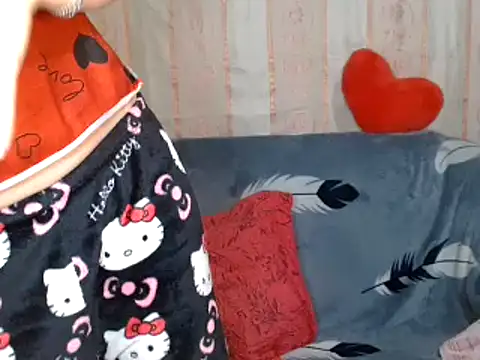 Snapshot of Miss_Nona chatting on 11/22/25, 08:41 Miss Nona online show from 11/22/25, 08:41