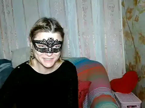 Snapshot of Miss_Nona chatting on 12/15/25, 12:09 Miss Nona online show from 12/15/25, 12:09