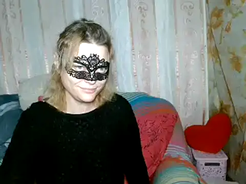 Miss Nona online show from 12/16/25, 04:34