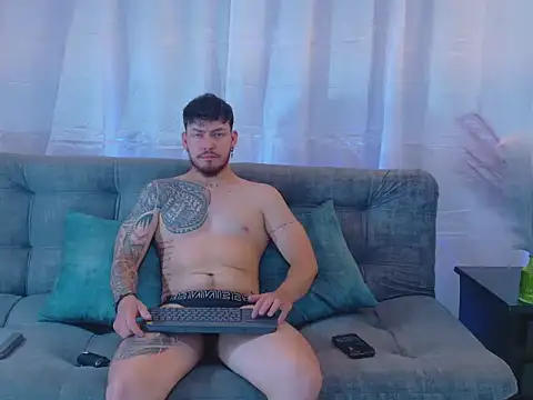 Snapshot of JaxRagnar088 chatting on 10/20/25, 02:01 JaxRagnar088 online show from 10/20/25, 02:01