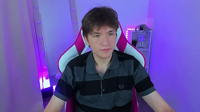 Ethan Rivers online show from 10/08/25, 08:50