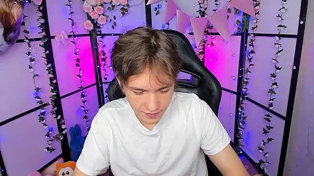 Ethan Rivers online show from 10/11/25, 08:51