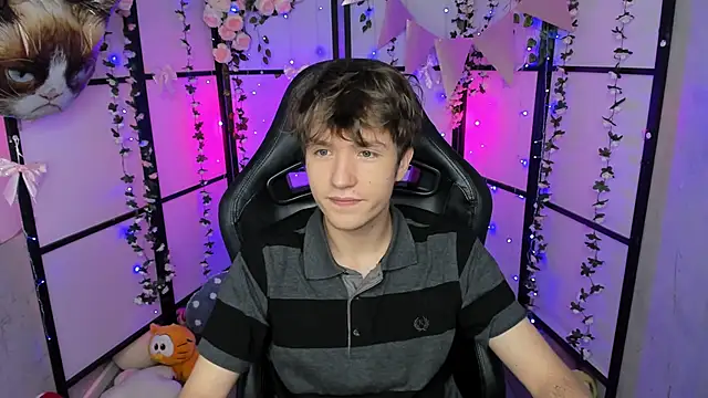 Ethan Rivers online show from 10/15/25, 08:53