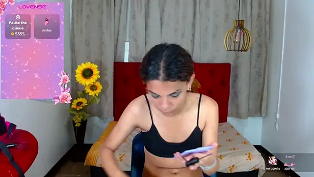 Snapshot of luisa__torres chatting on 11/11/25, 03:17 luisa torres online show from 11/11/25, 03:17