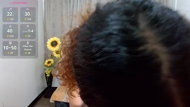 Snapshot of luisa__torres chatting on 11/22/25, 03:38 luisa torres online show from 11/22/25, 03:38