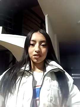 Luna Moo  online show from 09/25/25, 04:16