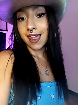 Luna Moo  online show from 10/09/25, 04:10