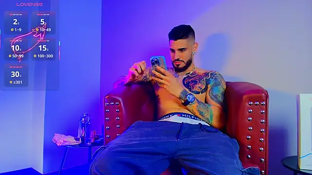 amodeus bael  online show from 09/24/25, 02:59