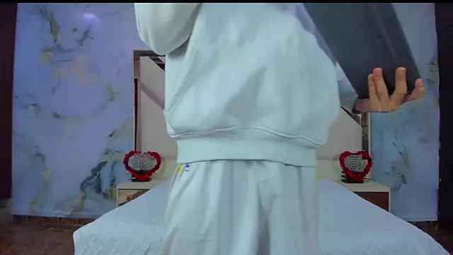 Nice boy18  online show from 09/27/25, 12:10