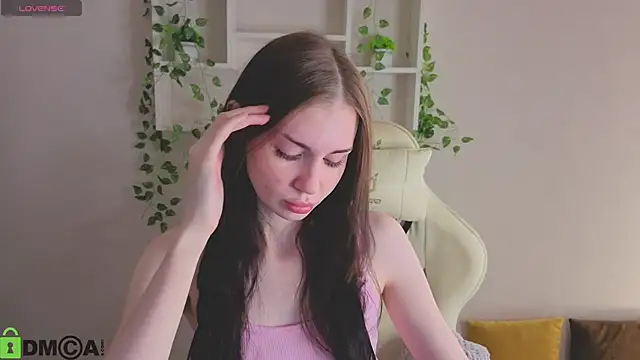 Snapshot of Jennie_Hunter chatting on 12/04/25, 09:18 Jennie Hunter online show from 12/04/25, 09:18