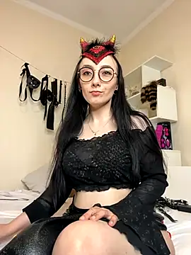 Jinhee Tiny online show from 10/28/25, 01:14