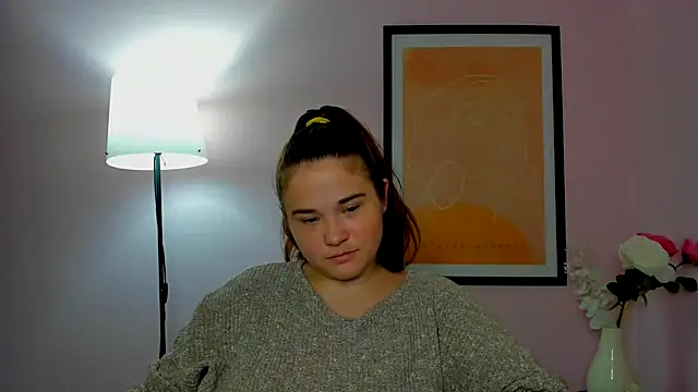 IsabellCharm online show from 10/13/25, 07:30