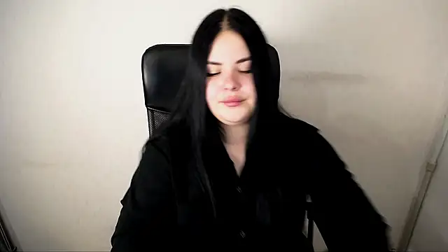  Trisha li online show from 10/26/25, 12:00