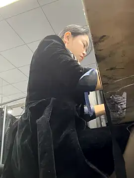 Snapshot of DHJM168 chatting on 11/25/25, 12:10 DHJM168 online show from 11/25/25, 12:10