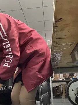 Snapshot of DHJM168 chatting on 12/04/25, 12:42 DHJM168 online show from 12/04/25, 12:42