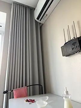 Snapshot of 300-AMAM chatting on 10/11/25, 06:12 300-AMAM online show from 10/11/25, 06:12