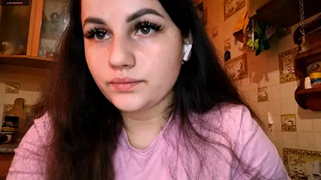 DierdreCousineau online show from 11/16/25, 10:21