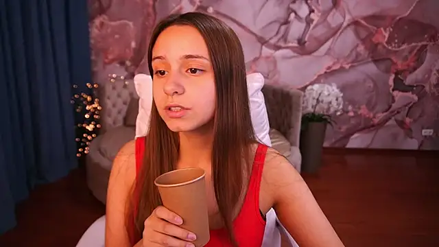 AnnaPearl online show from 10/18/25, 08:20