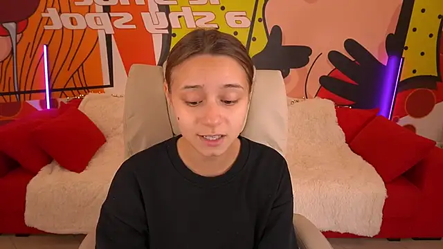 AnnaPearl online show from 10/25/25, 01:07