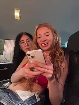 Snapshot of PussyLoversShow chatting on 10/18/25, 08:53 PussyLoversShow online show from 10/18/25, 08:53