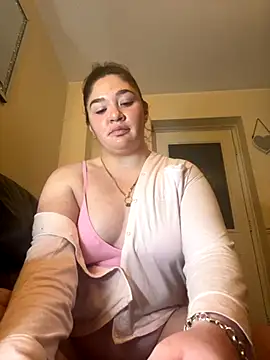 Snapshot of Imogenbabyyy chatting on 10/27/25, 08:24 Imogenbabyyy online show from 10/27/25, 08:24