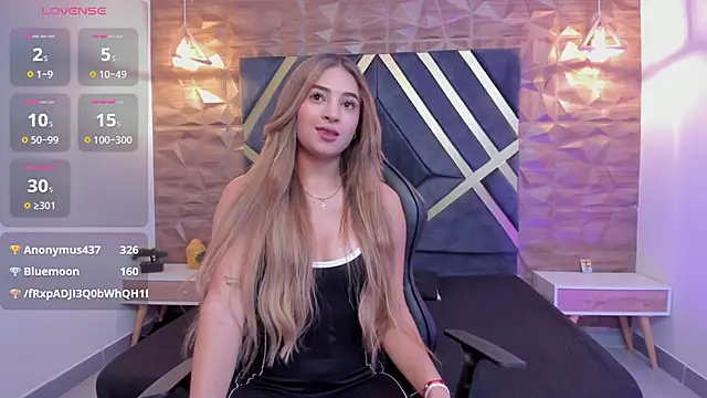 Snapshot of Alana_cox_ chatting on 11/28/25, 11:18 Alana cox online show from 11/28/25, 11:18