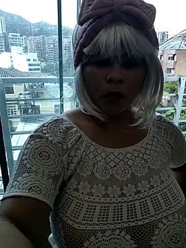 Snapshot of kamyla_69 chatting on 12/04/25, 08:06 kamyla 69 online show from 12/04/25, 08:06