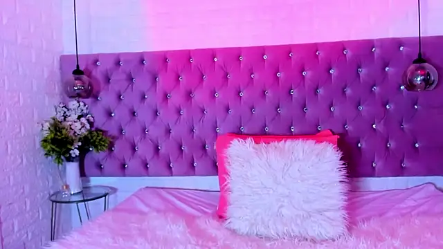 Scarlet Monroee online show from 09/24/25, 03:21