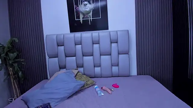 Snapshot of Bora_Lajuana chatting on 10/10/25, 03:38 Bora Lajuana online show from 10/10/25, 03:38