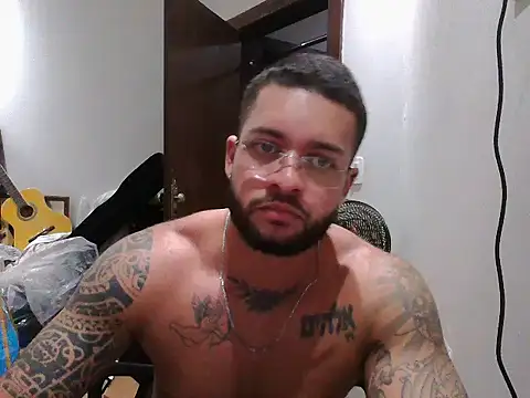 Snapshot of Mitt1993b chatting on 11/27/25, 09:28 Mitt1993b online show from 11/27/25, 09:28