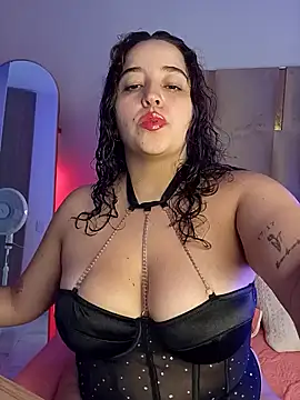 LoanaSantos online show from 02/04/26, 09:42