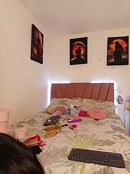 Liahdiaz  online show from 06/04/26, 12:00