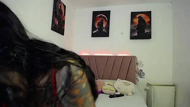 Liahdiaz  online show from 06/25/26, 04:33