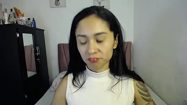 Liahdiaz  online show from 07/06/26, 01:30