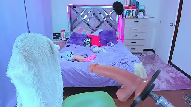 Snapshot of Luna_Analya chatting on 11/06/25, 12:33 Luna Analya online show from 11/06/25, 12:33