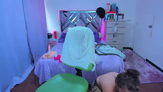 Snapshot of Luna_Analya chatting on 11/06/25, 05:36 Luna Analya online show from 11/06/25, 05:36