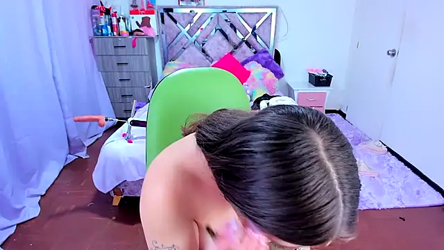 Snapshot of Luna_Analya chatting on 12/01/25, 09:09 Luna Analya online show from 12/01/25, 09:09