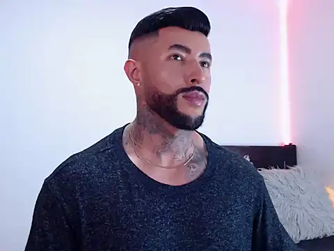 andrea de lucaa online show from 10/14/25, 05:19