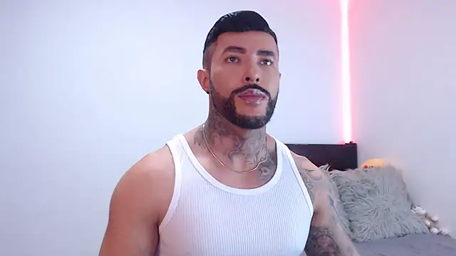 andrea de lucaa online show from 11/05/25, 02:55