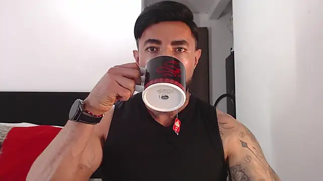 andrea de lucaa online show from 06/17/26, 04:04